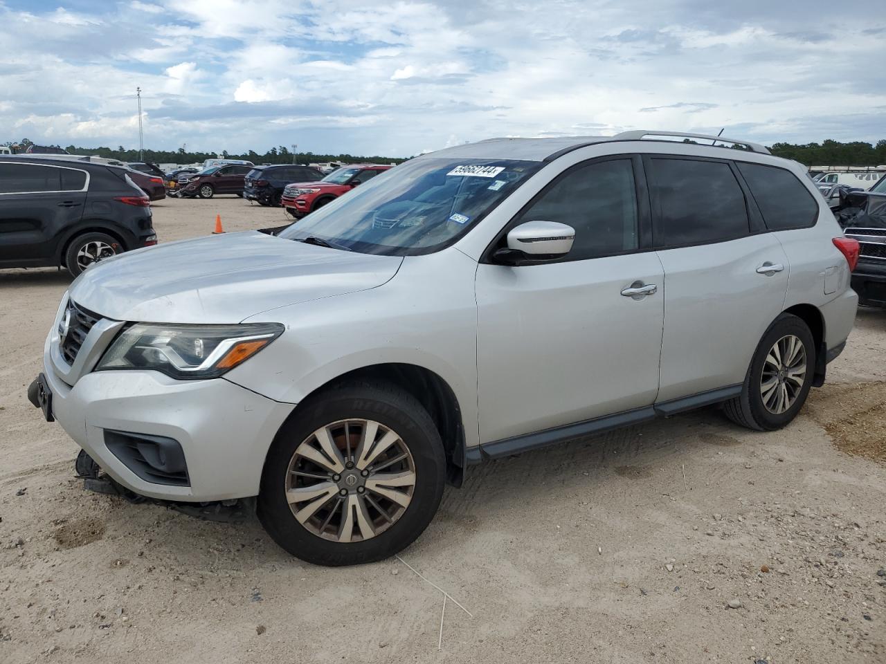 2018 Nissan Pathfinder S vin: 5N1DR2MN1JC621204