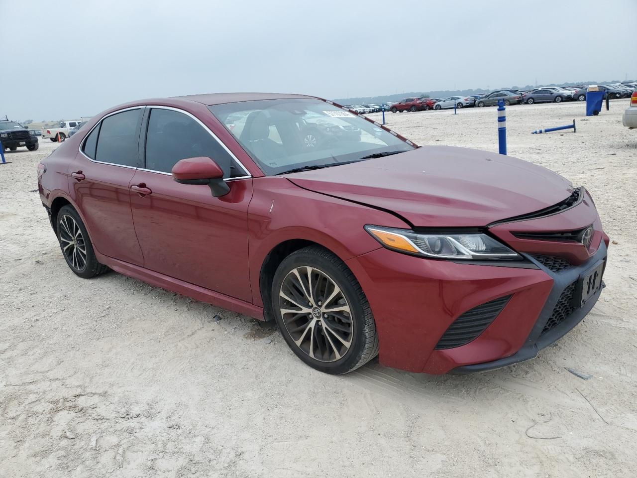 2018 Toyota Camry L vin: 4T1B11HK3JU658371