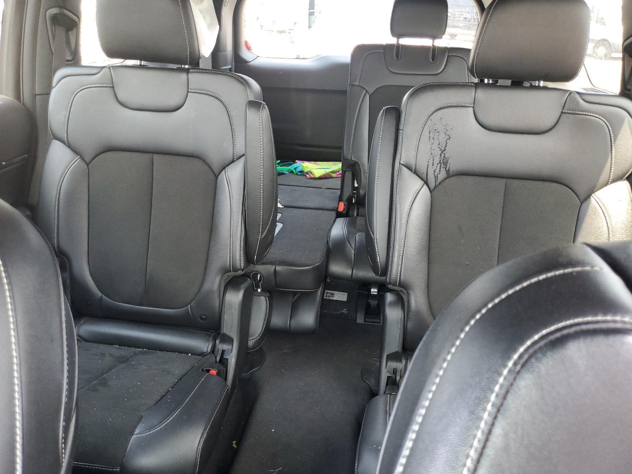 JEEP GRAND CHEROKEE L LAREDO