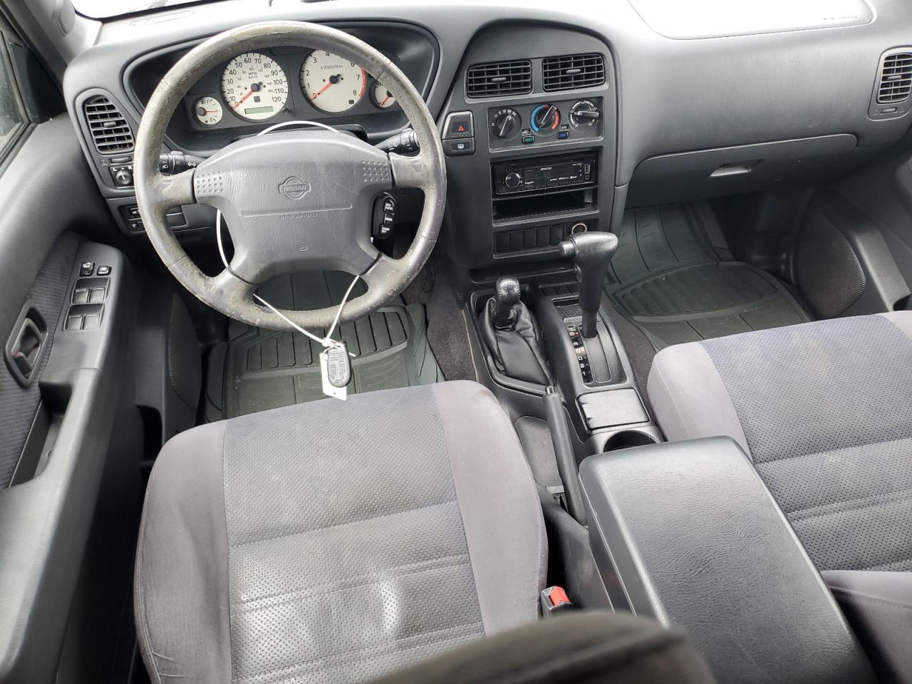 JN8AR07Y2YW439915 2000 Nissan Pathfinder Le