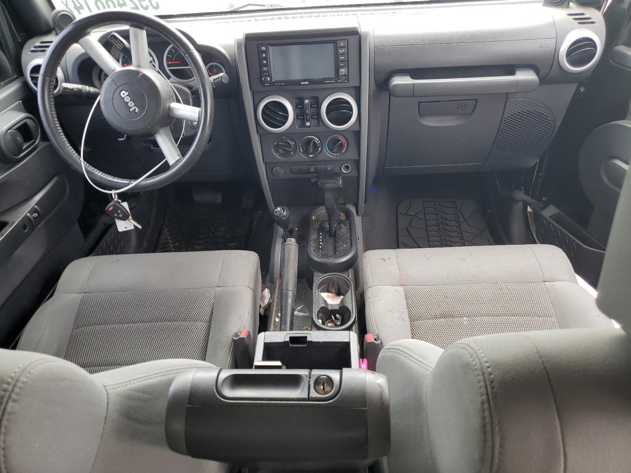 1J4GA59148L594214 2008 Jeep Wrangler Unlimited Sahara