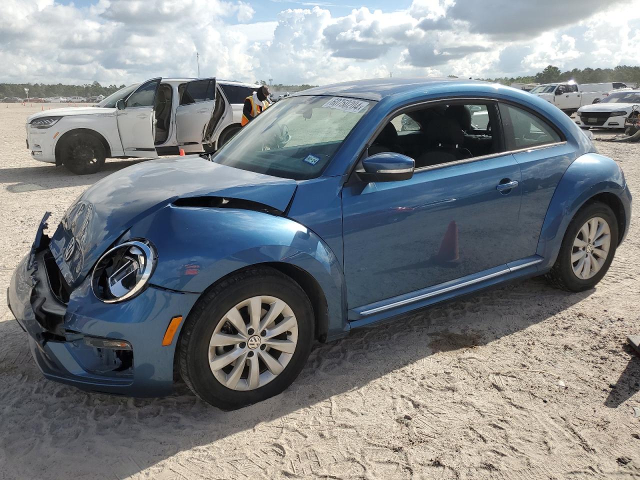 2019 Volkswagen Beetle S vin: 3VWFD7AT3KM714685