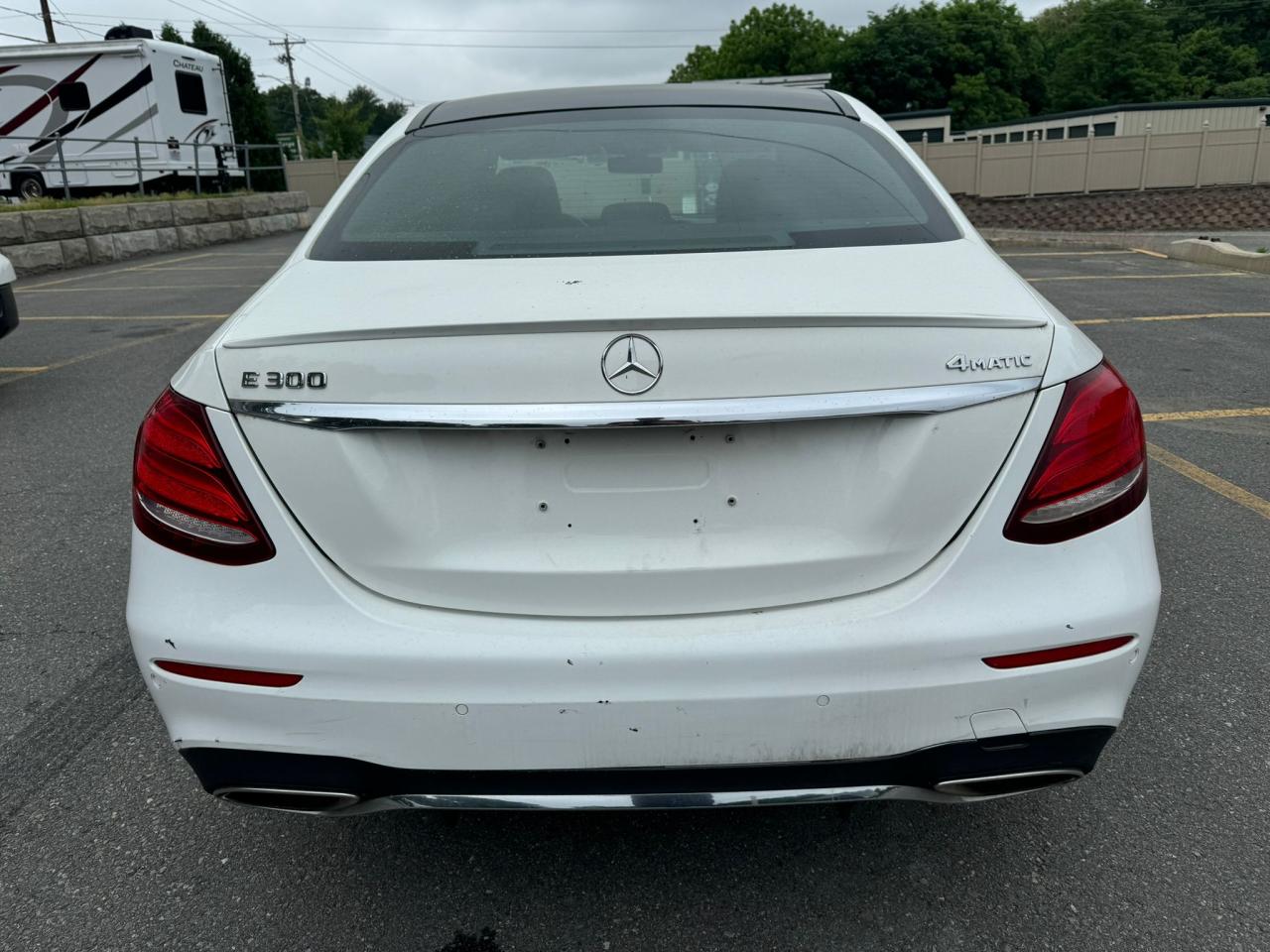 2019 Mercedes-Benz E 300 4Matic vin: WDDZF4KB3KA524936