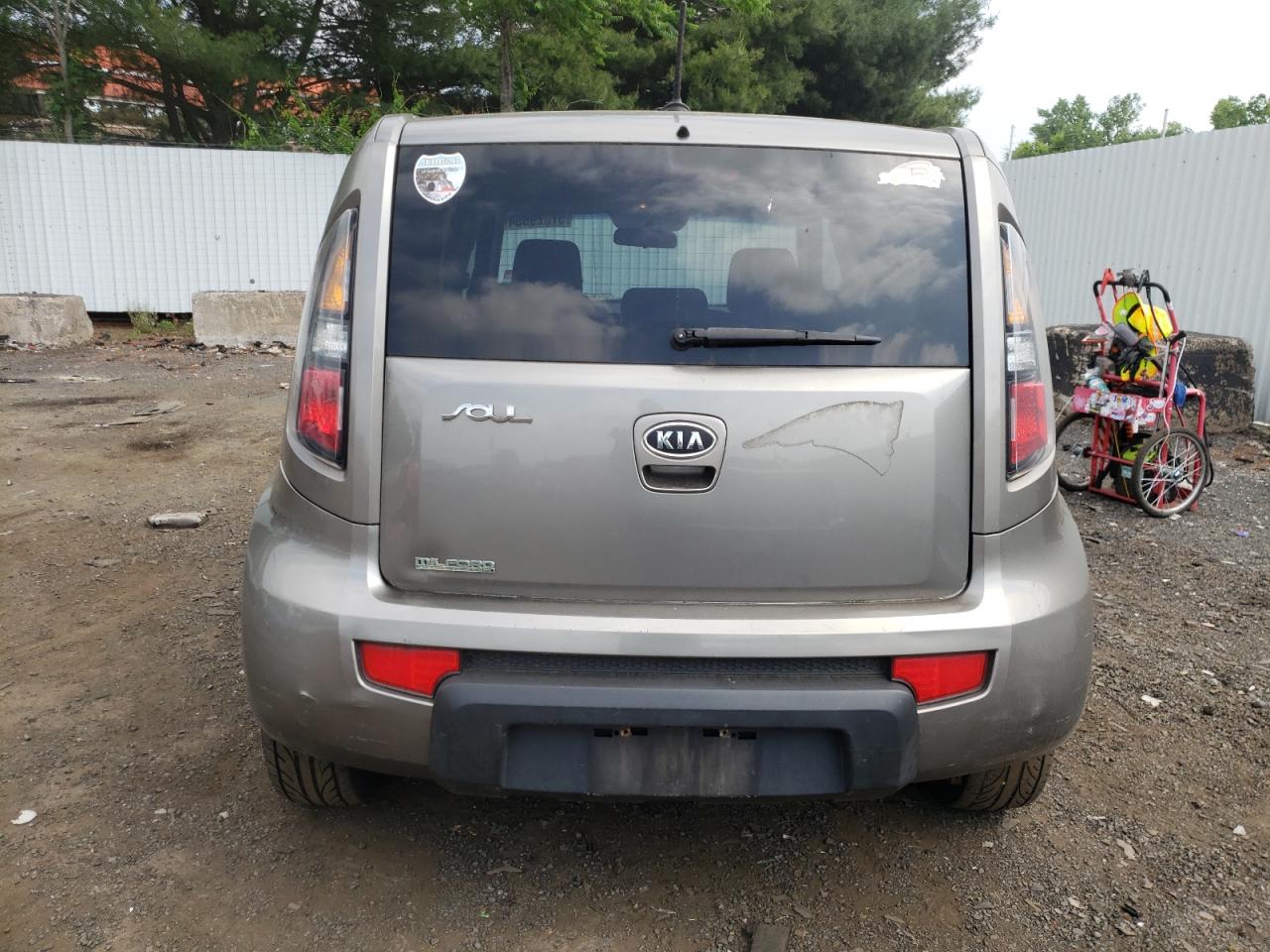 KNDJT2A2XA7064790 2010 Kia Soul +