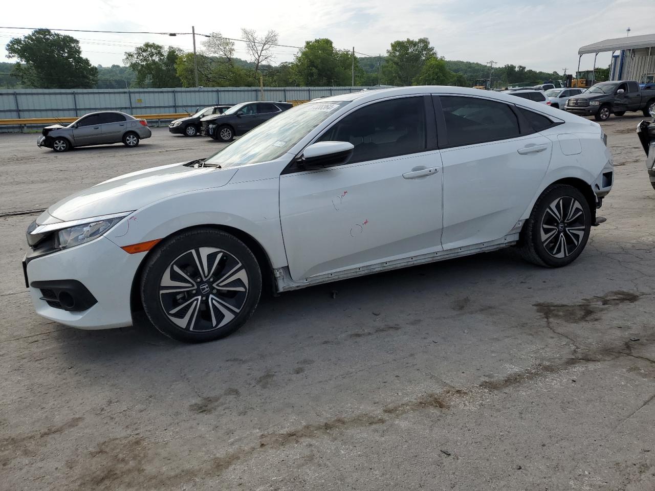 2018 Honda Civic Ex vin: JHMFC1F32JX023764