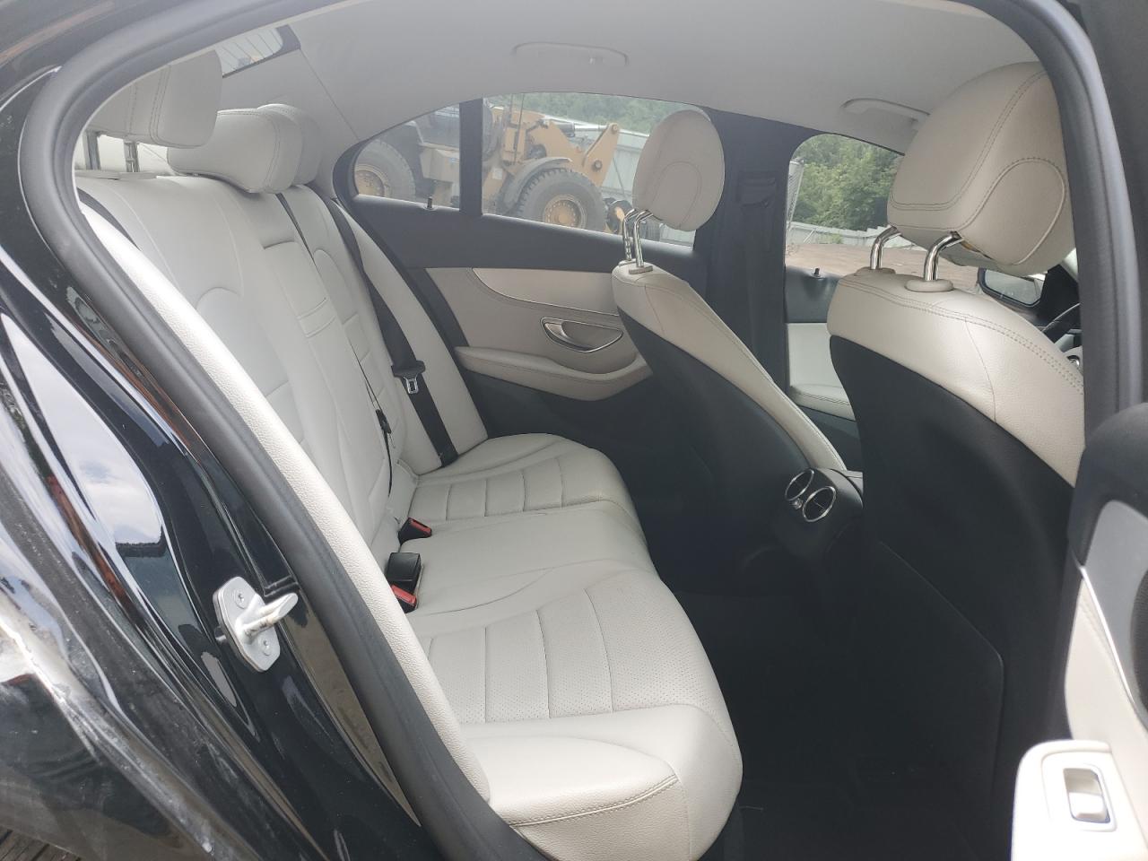 55SWF4KB5GU134009 2016 Mercedes-Benz C 300 4Matic