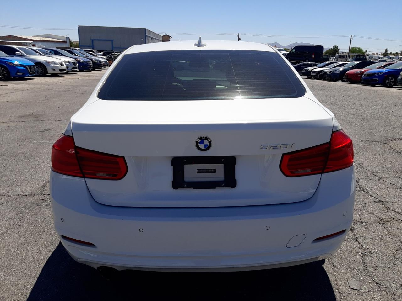 WBA8E1G58HNU13016 2017 BMW 320 I