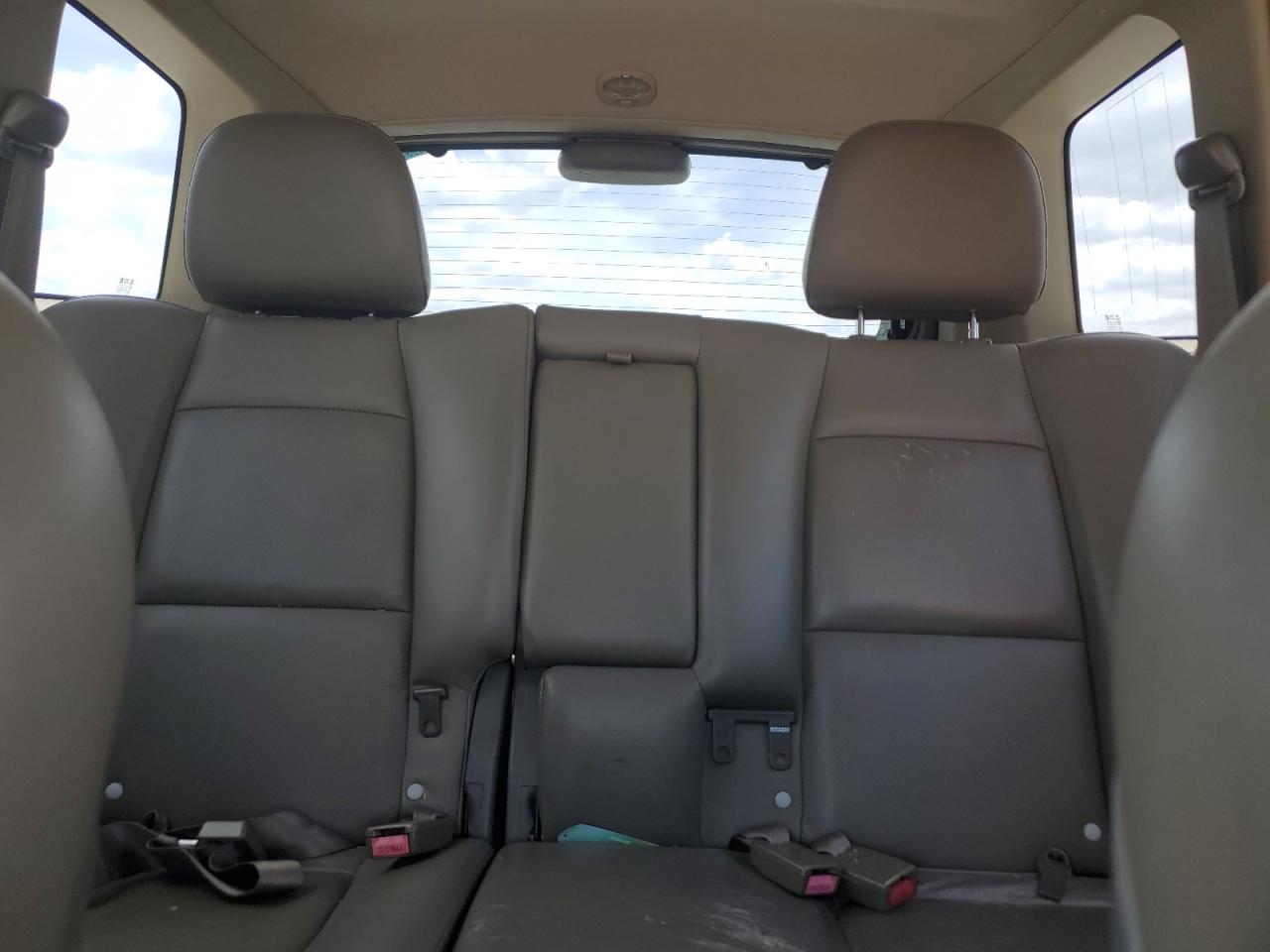 KM8SC13D32U329738 2002 Hyundai Santa Fe Gls