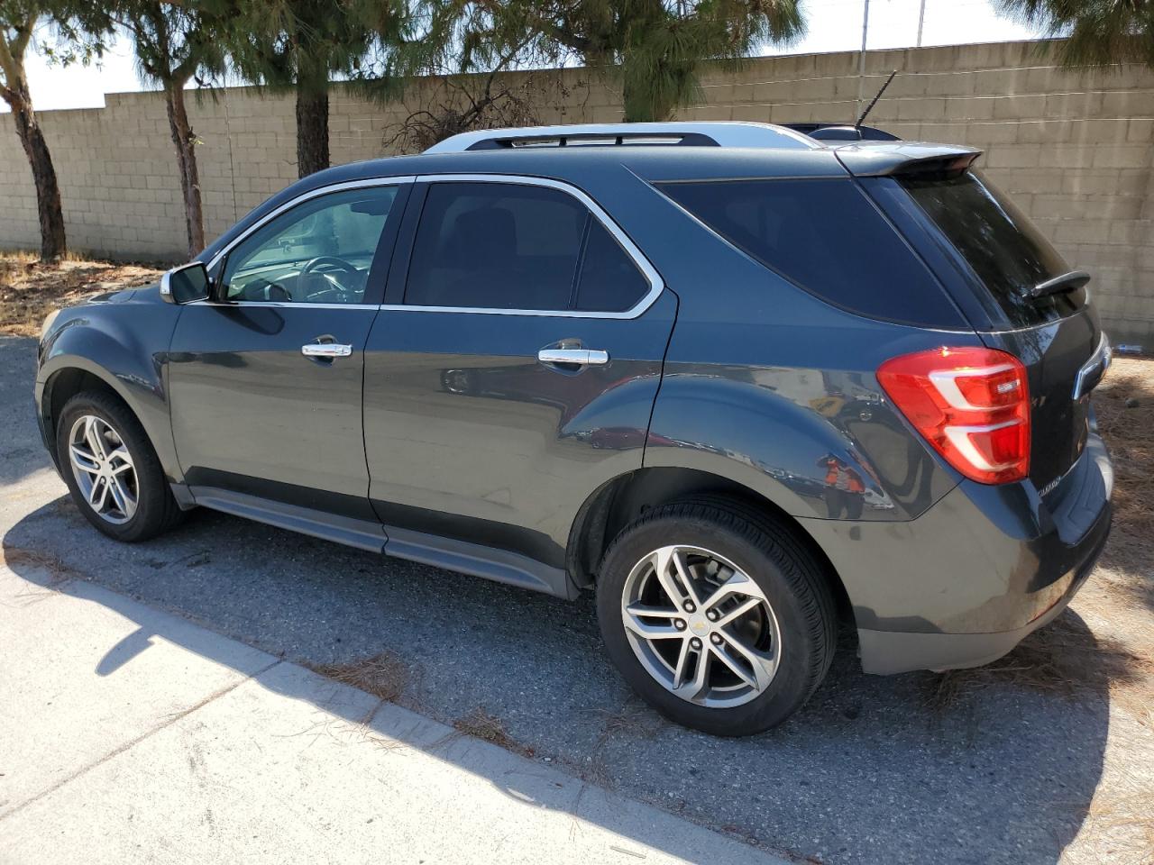 2GNALDEKXH1607981 CHEVROLET EQUINOX 2017