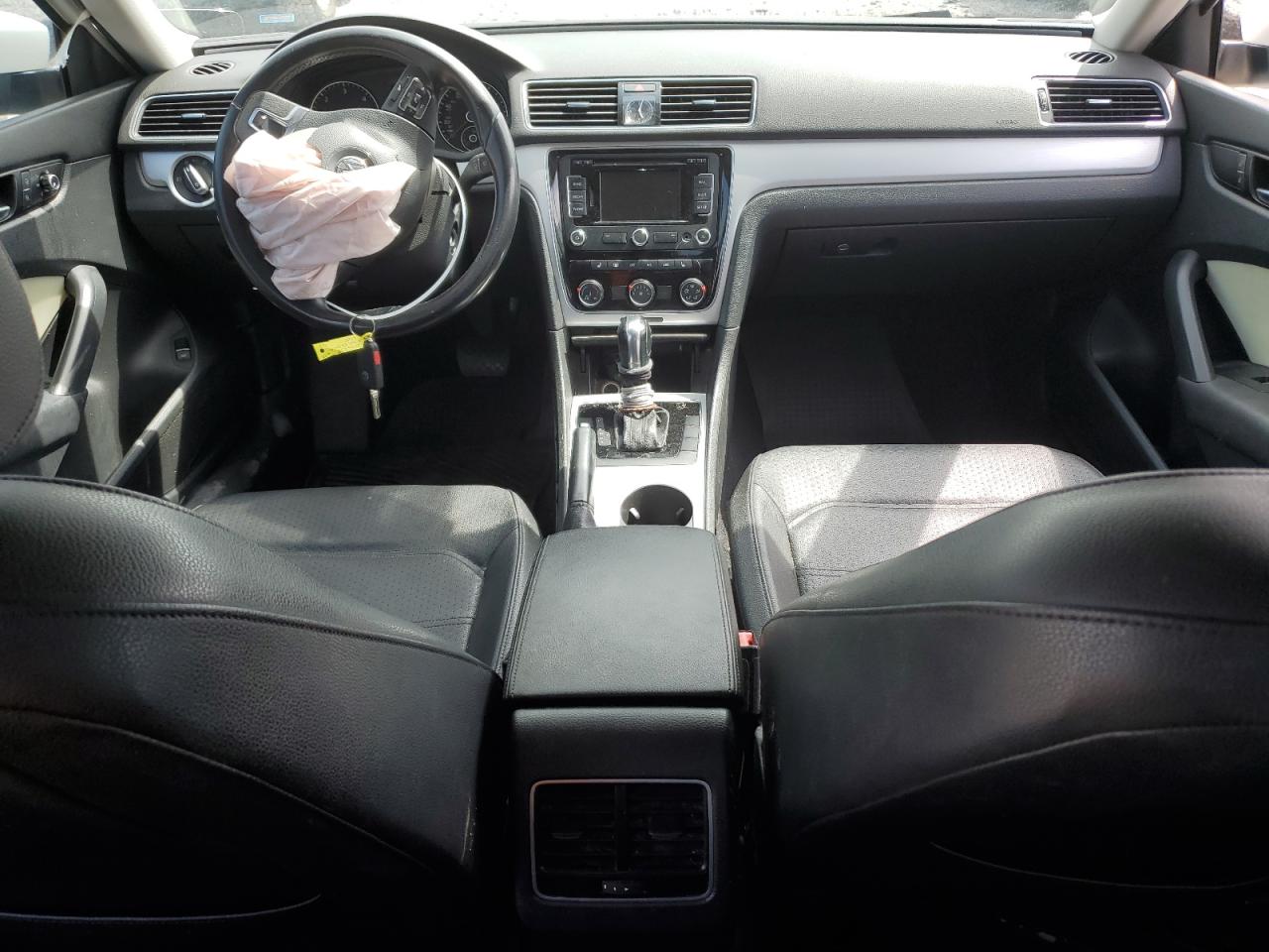 1VWBN7A37DC113568 2013 Volkswagen Passat Se