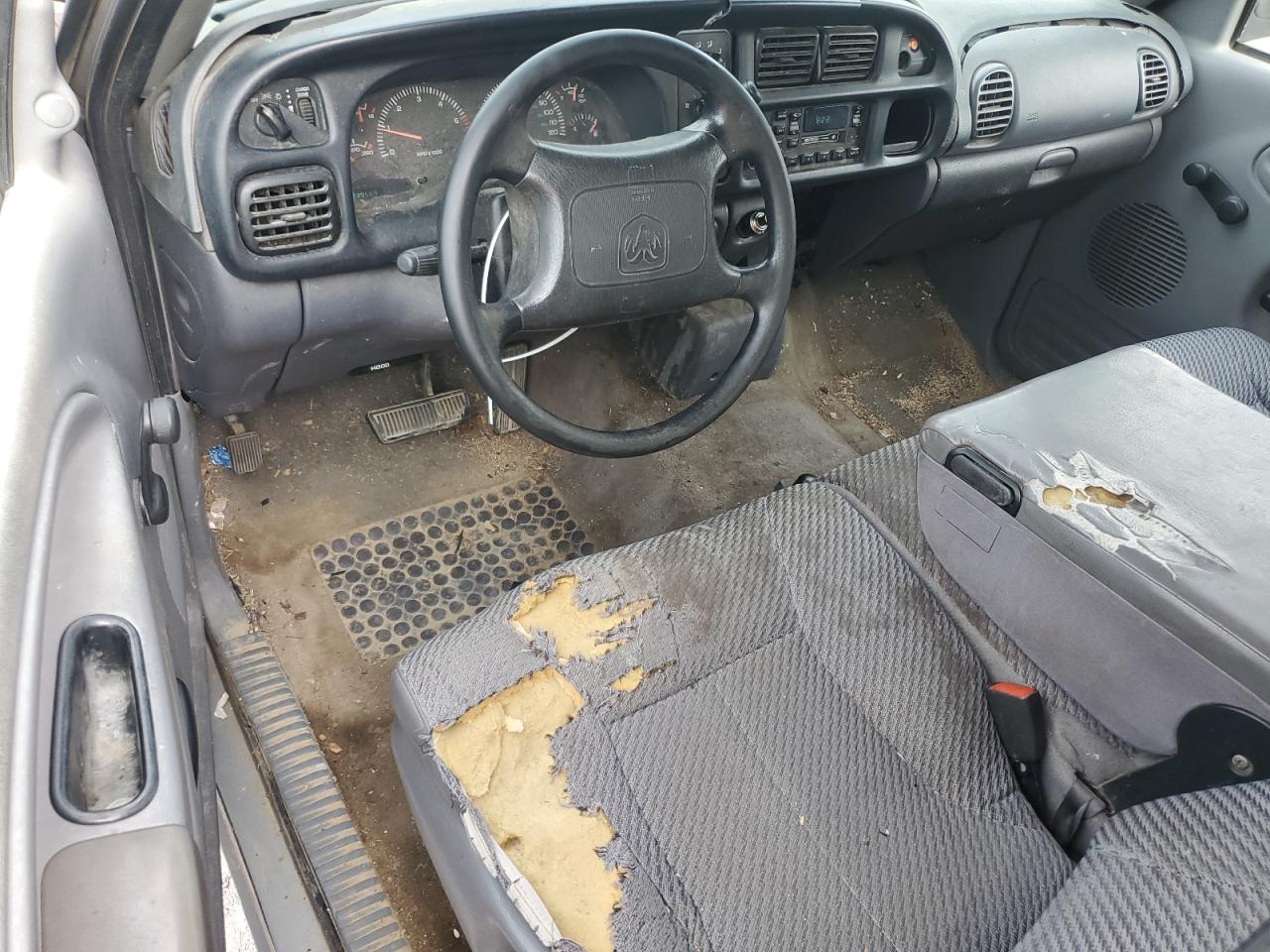 1B7HC13Y9YJ167187 2000 Dodge Ram 1500