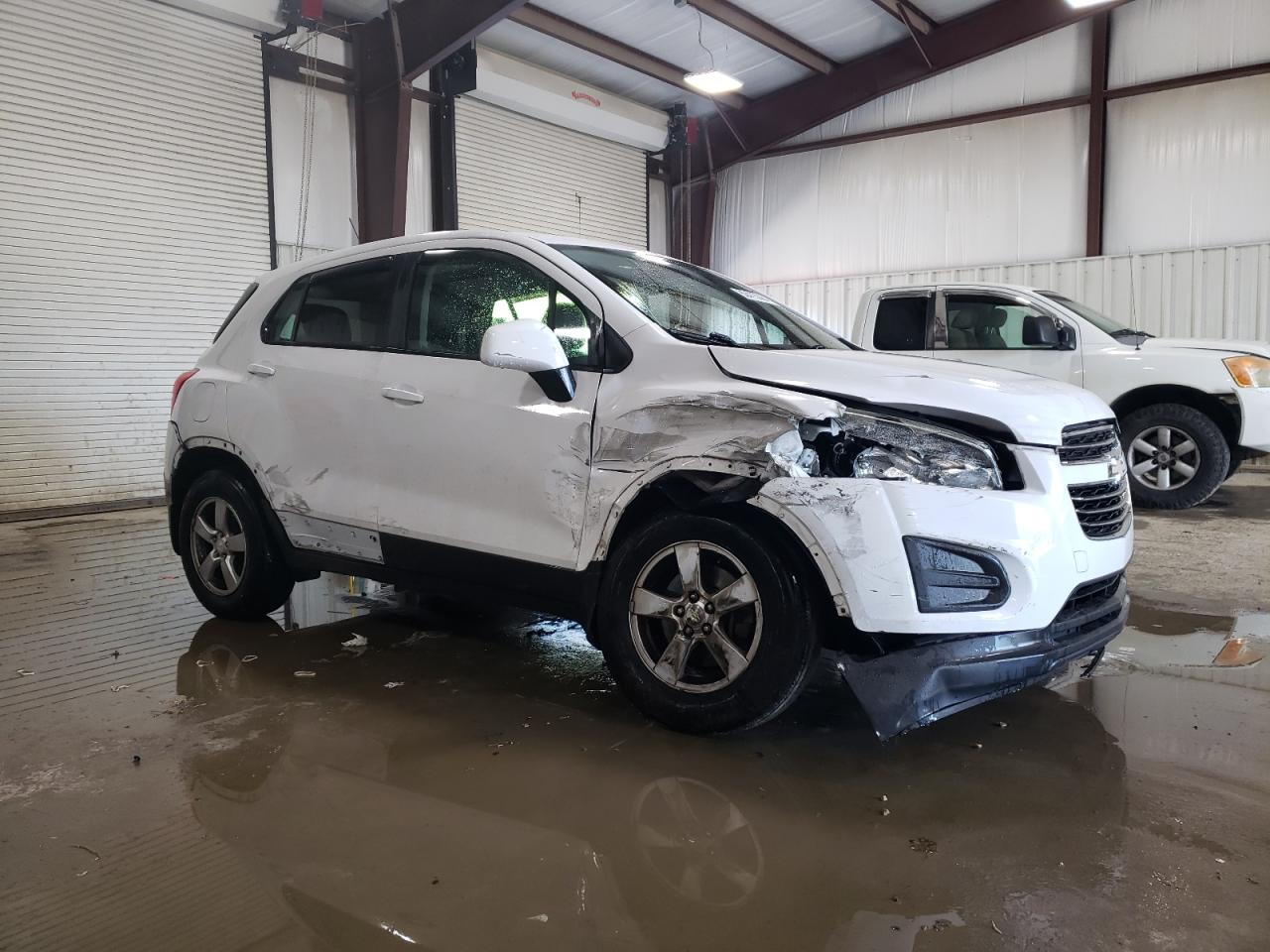 2016 Chevrolet Trax Ls vin: 3GNCJNSB4GL259391