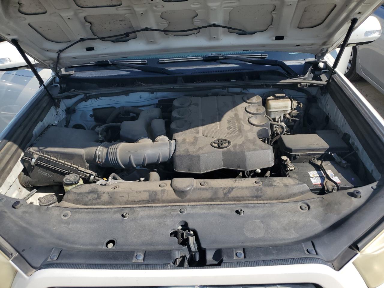 JTEBU5JR3B5065708 2011 Toyota 4Runner Sr5