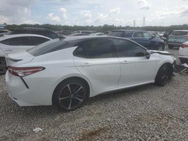 VIN 4T1B61HK4KU294786 2019 Toyota Camry, Xse no.3