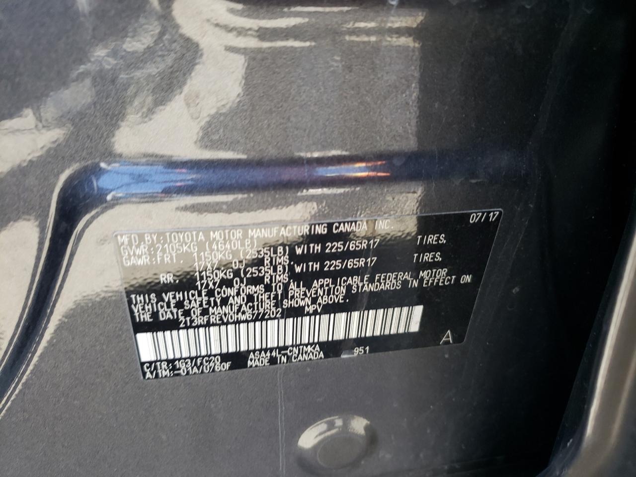 2T3RFREV0HW677202 2017 Toyota Rav4 Xle