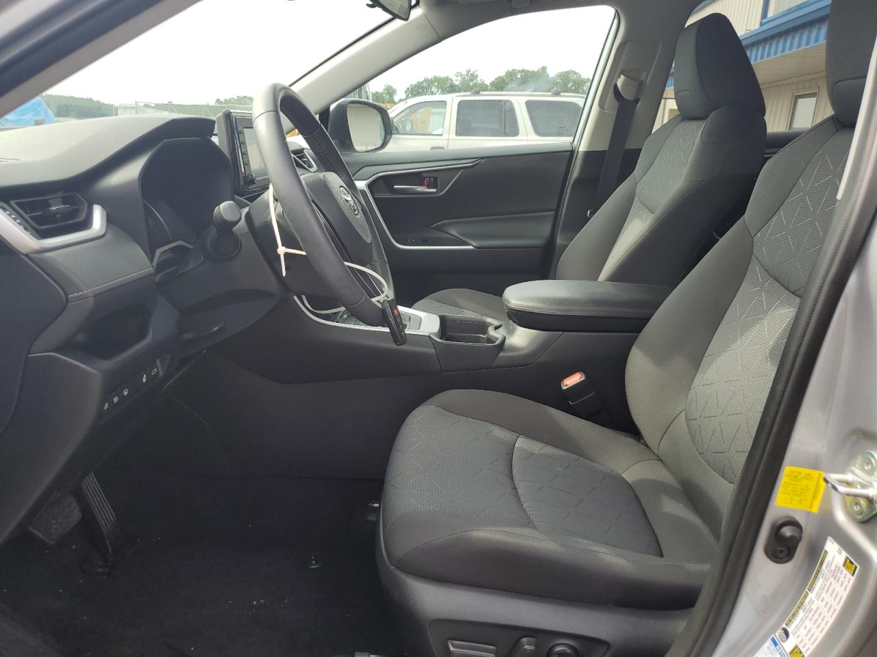 2T3P1RFV2LW132311 2020 Toyota Rav4 Xle