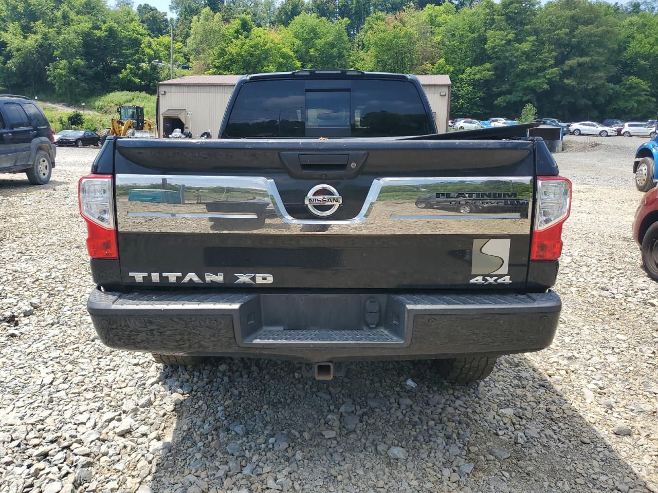 1N6BA1F48HN552864 2017 Nissan Titan Xd Sl