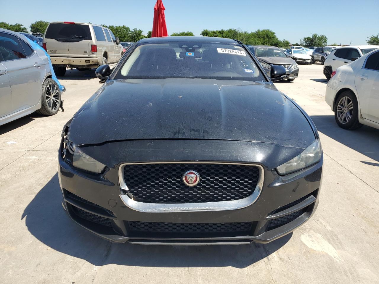 2018 Jaguar Xe Premium vin: SAJAD4FX7JCP35614