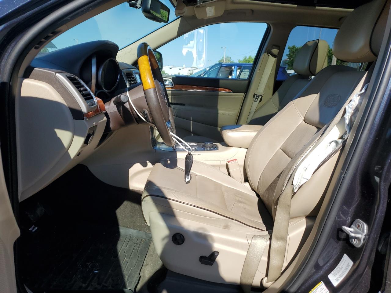 1C4RJFCT0DC523309 2013 Jeep Grand Cherokee Overland