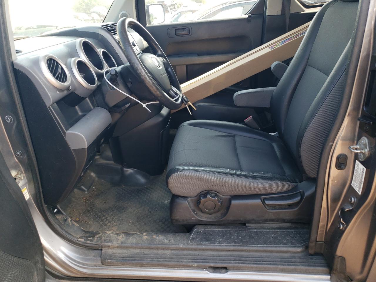 5J6YH28665L028711 2005 Honda Element Ex