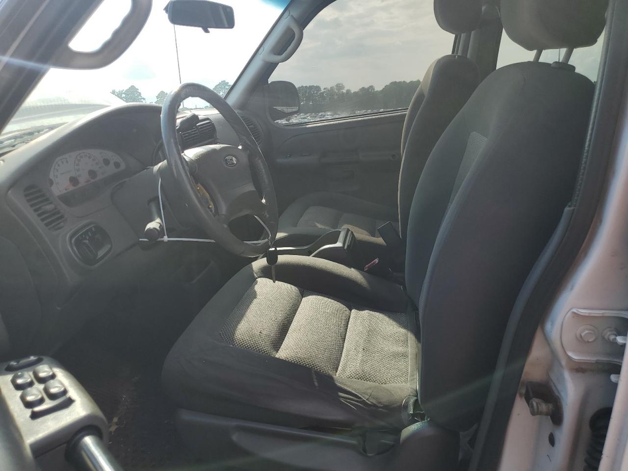 1FMZU67K54UA38694 2004 Ford Explorer Sport Trac