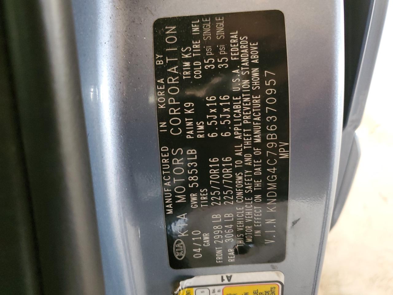 KNDMG4C79B6370957 2011 Kia Sedona Lx