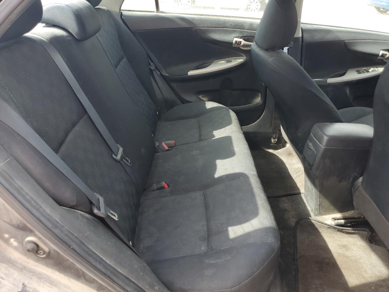 1NXBU4EE5AZ266032 2010 Toyota Corolla Base