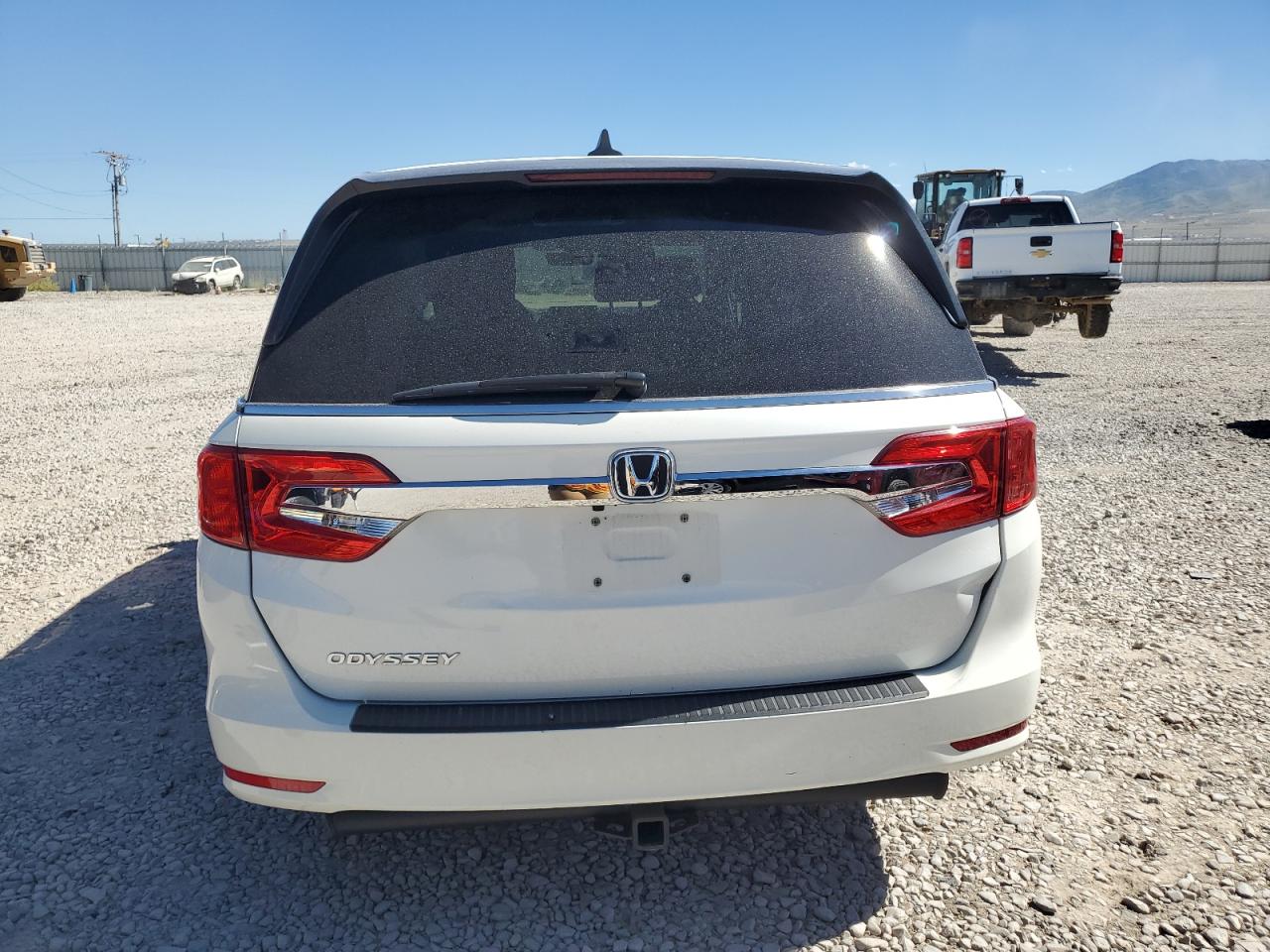 5FNRL6H77JB109917 2018 Honda Odyssey Exl