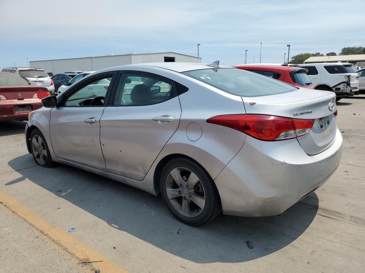 2013 Hyundai Elantra Gls vin: KMHDH4AE9DU820700