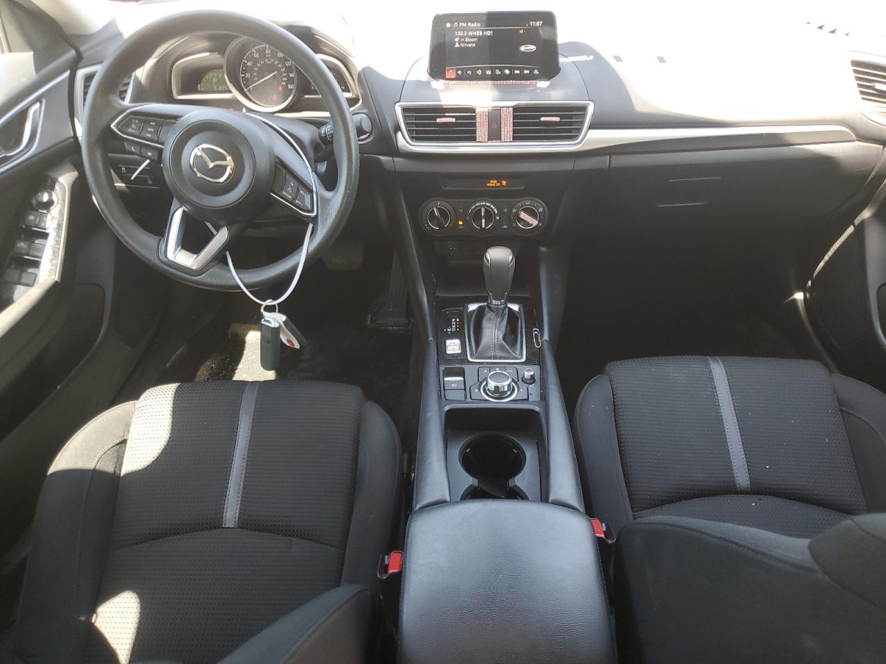 3MZBN1U72JM232375 2018 Mazda 3 Sport
