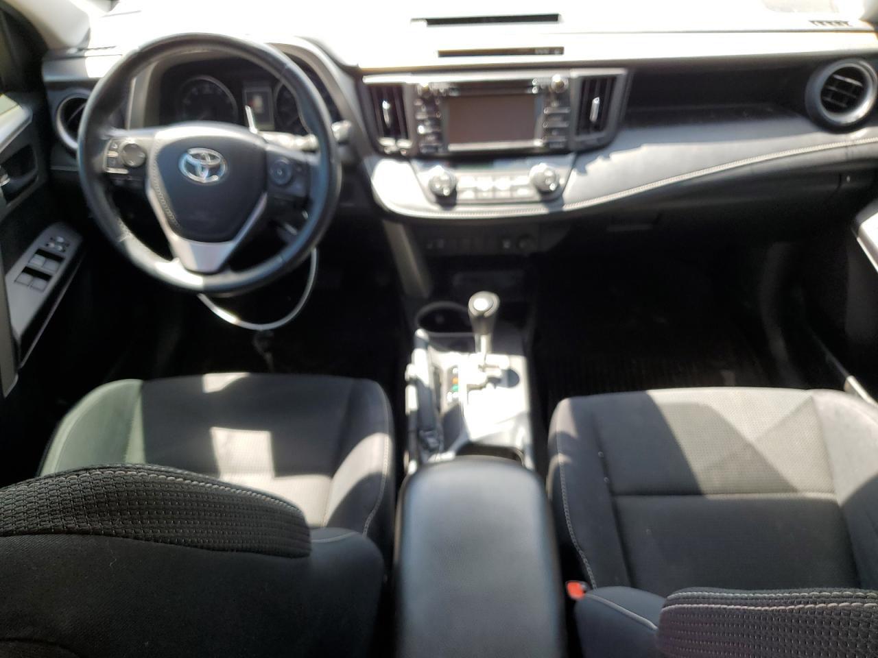 2T3RFREV5HW545455 2017 Toyota Rav4 Xle