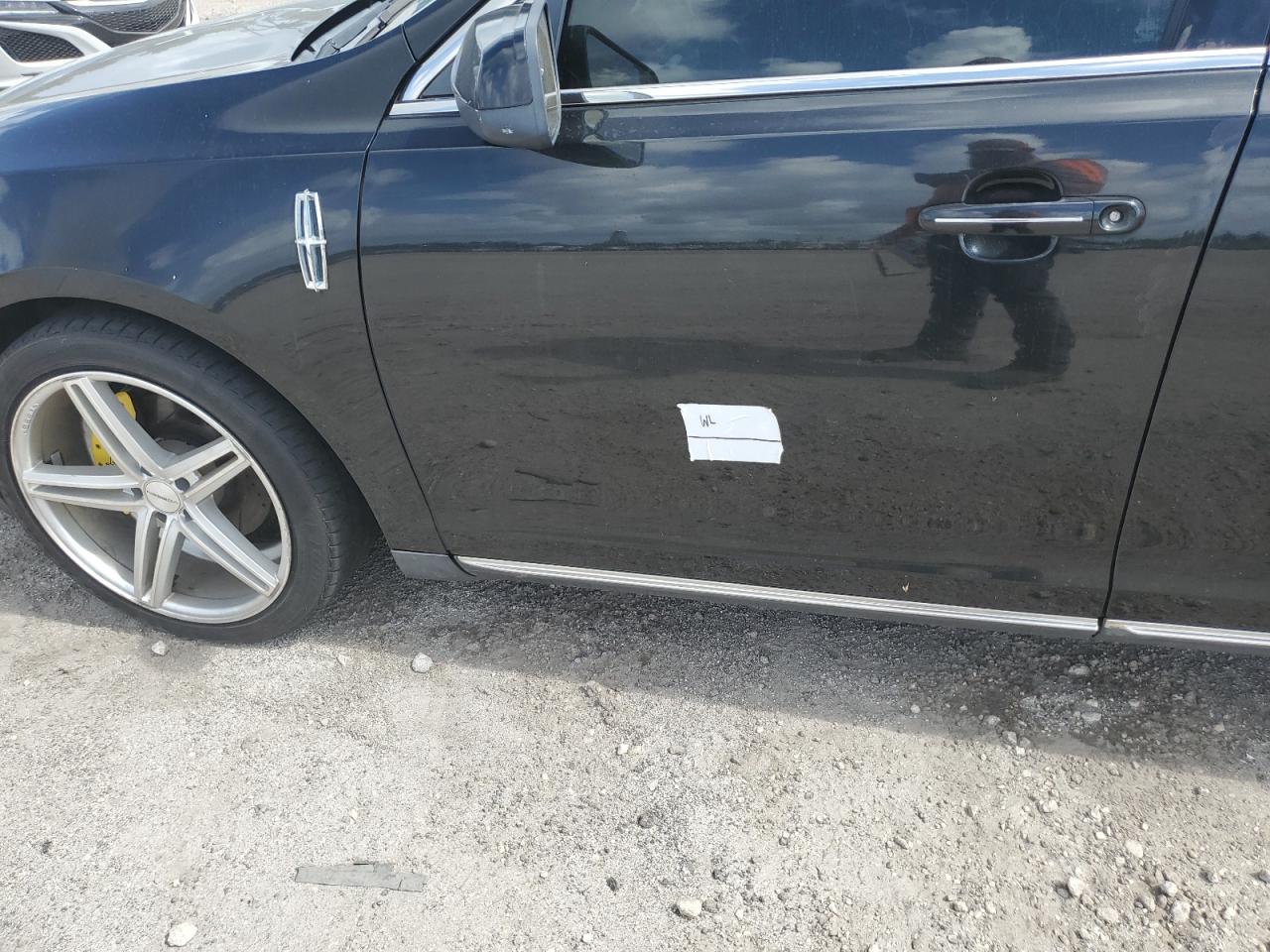 1LNHL9FT8AG607381 2010 Lincoln Mks