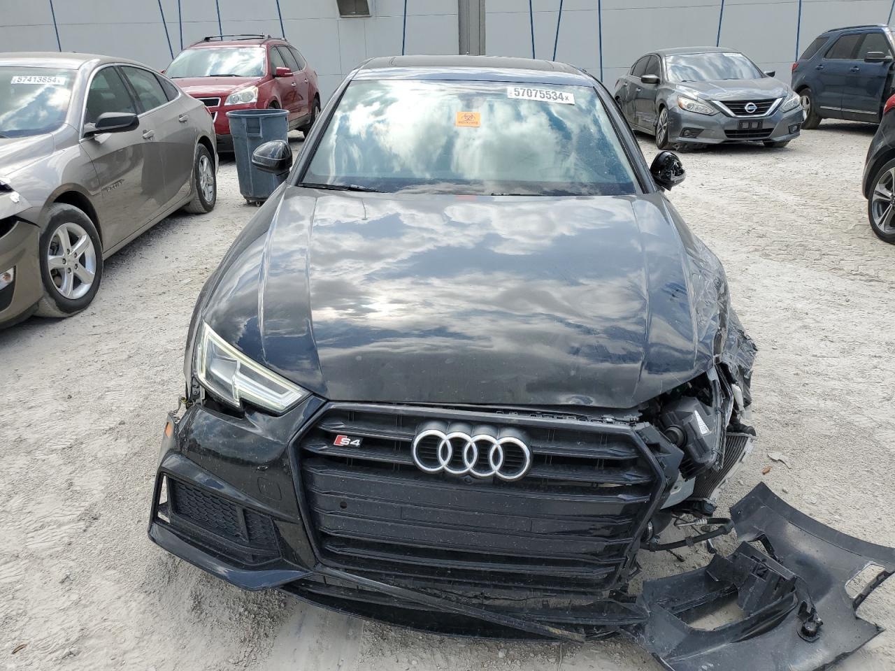 2018 Audi S4 Prestige vin: WAUC4AF48JA005215