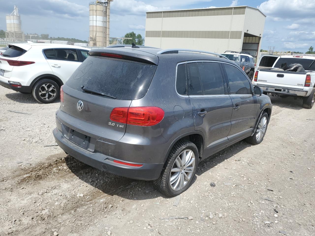 2012 Volkswagen Tiguan S vin: WVGAV7AX0CW096705