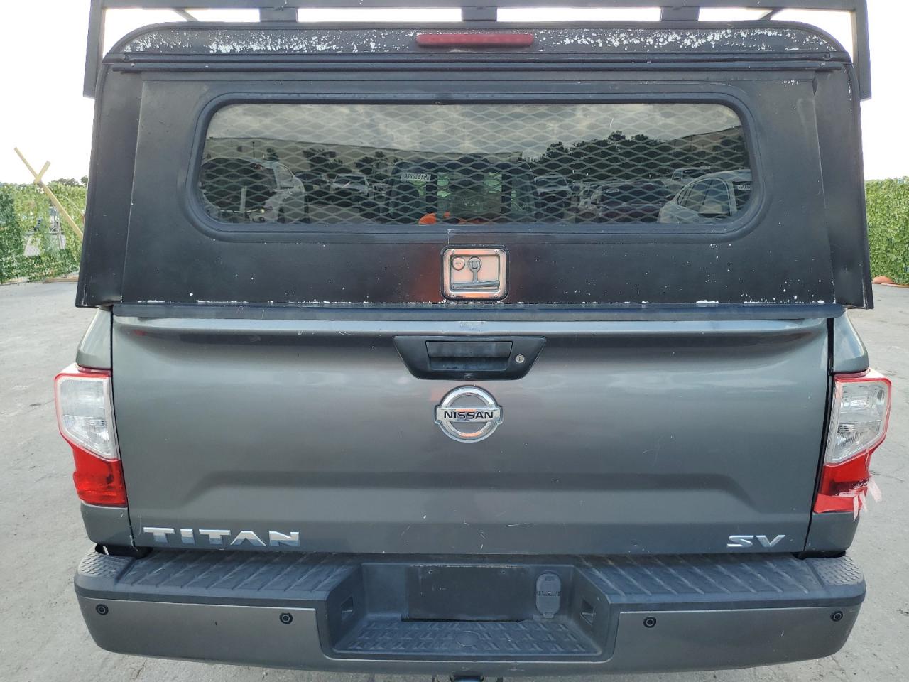 1N6AA1C6XHN568968 2017 Nissan Titan Sv