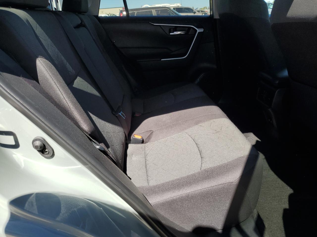 2T3W1RFVXMW168714 2021 Toyota Rav4 Xle