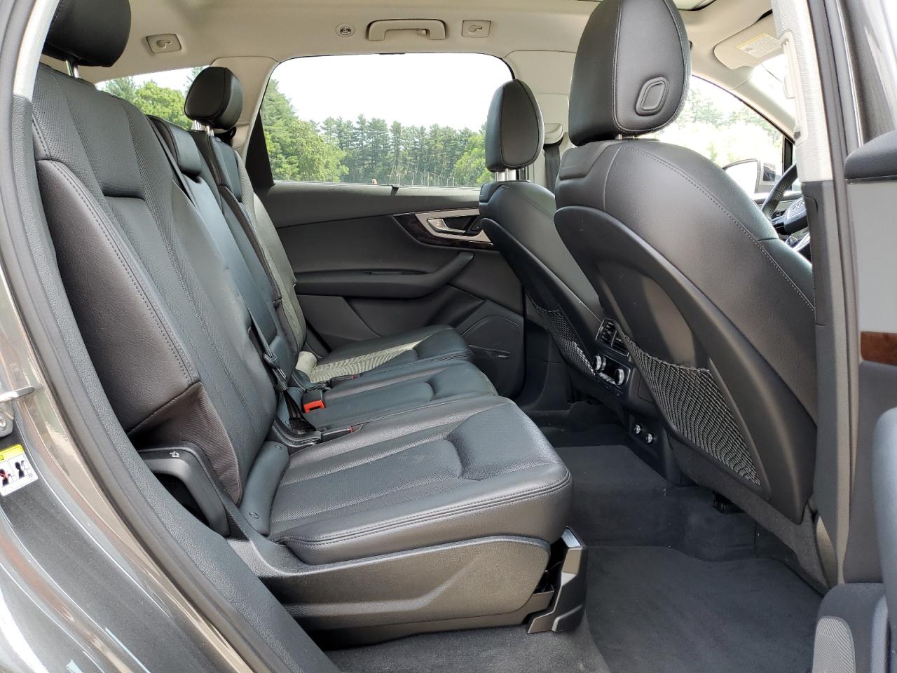 WA1LHAF75KD027412 2019 Audi Q7 Premium Plus