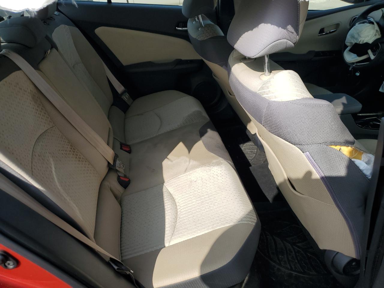 JTDKARFU2H3539699 2017 Toyota Prius