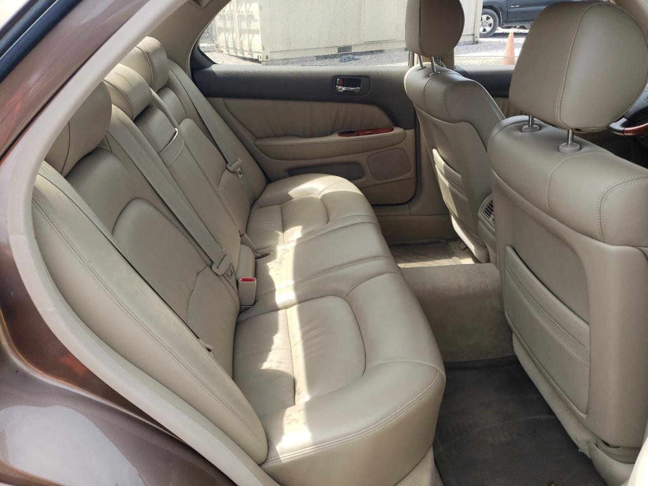 JT8BH28F8W0135529 1998 Lexus Ls 400