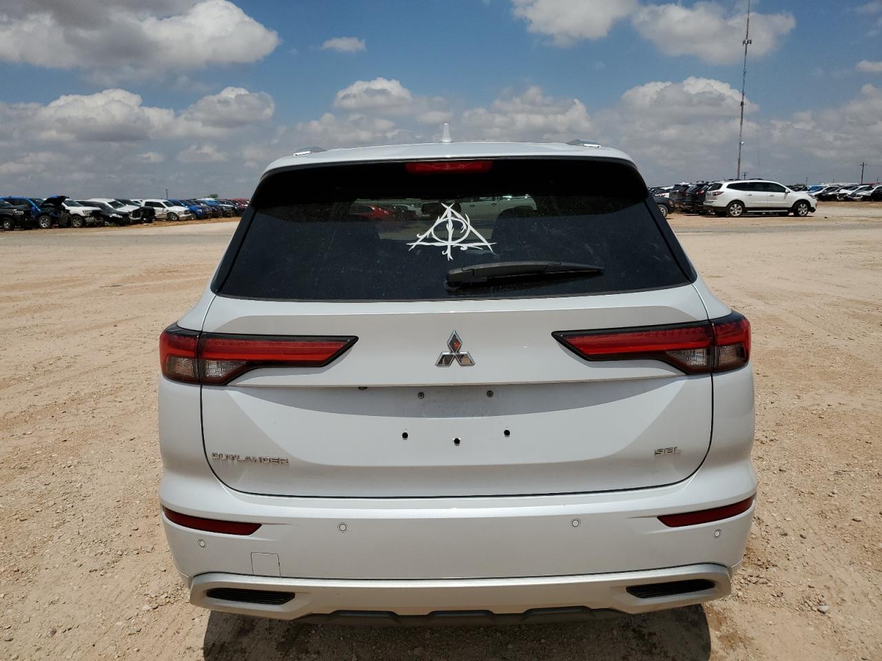 JA4J3VA88NZ034679 2022 Mitsubishi Outlander Sel