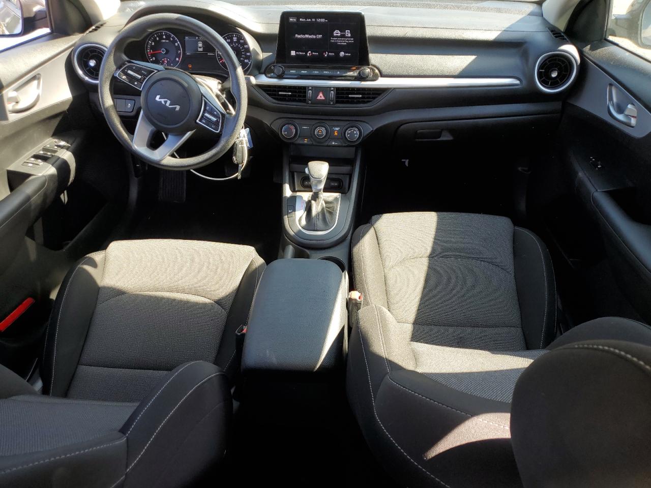 3KPF24AD1NE439459 2022 Kia Forte Fe