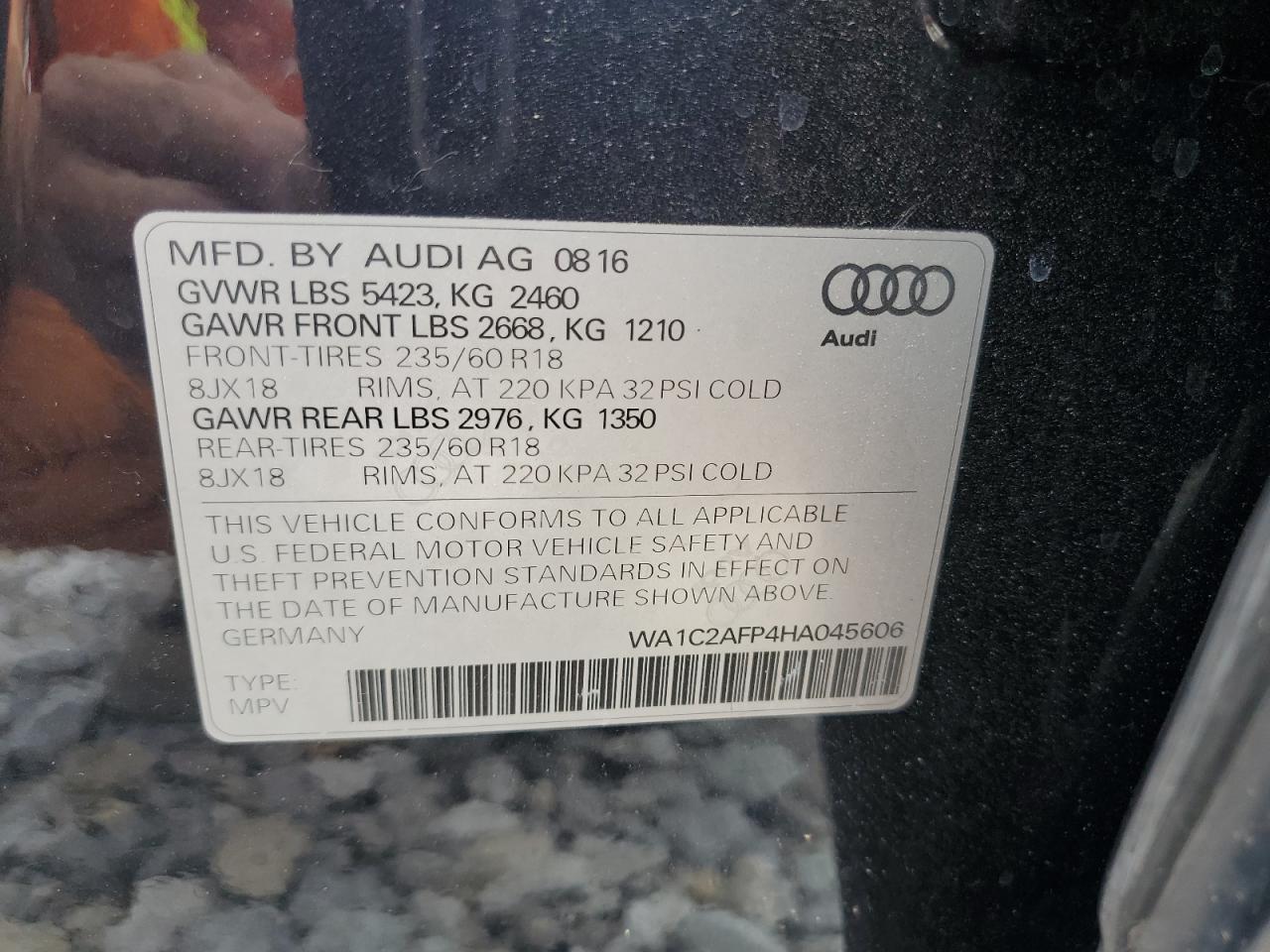 WA1C2AFP4HA045606 2017 Audi Q5 Premium