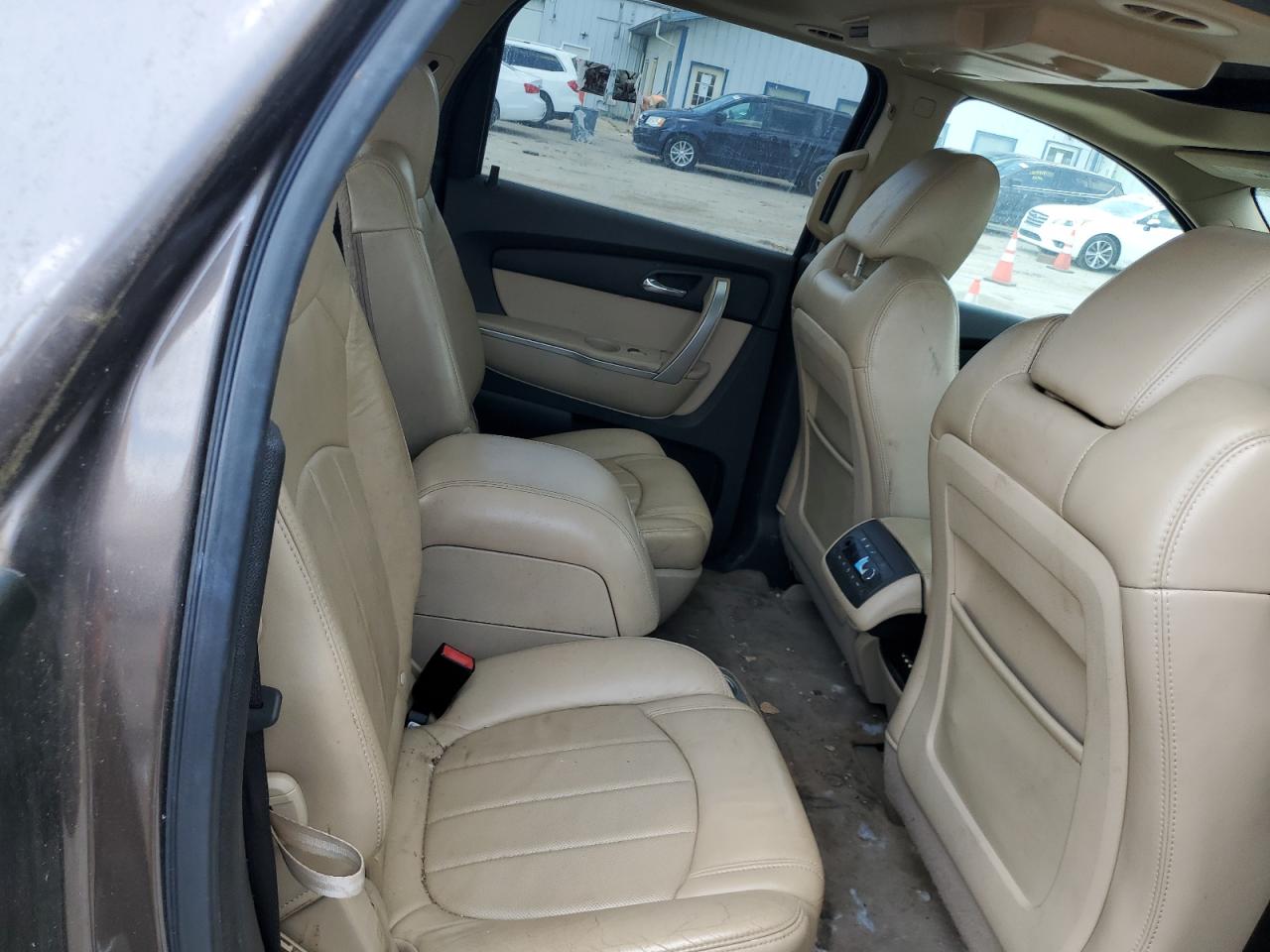 1GKLRNED5AJ137205 2010 GMC Acadia Slt-2