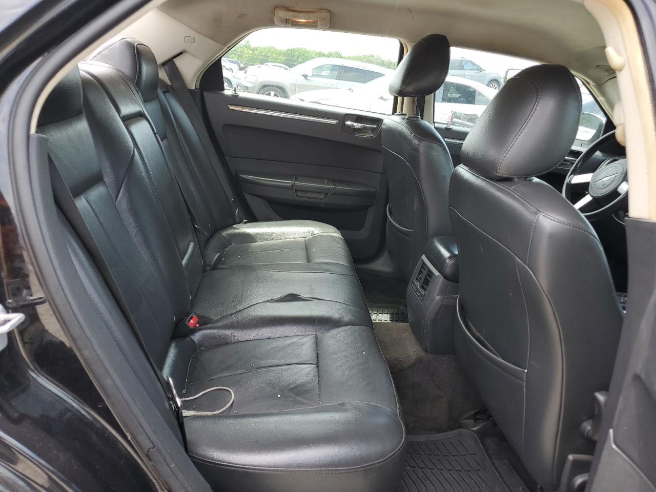 2C3CA5CV1AH246555 2010 Chrysler 300 Touring