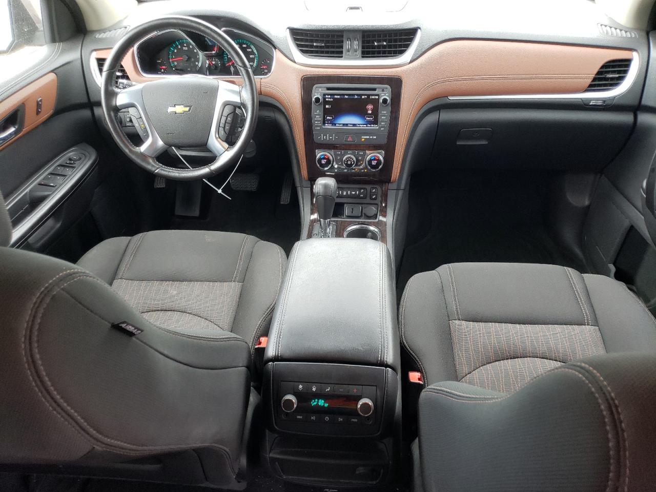 1GNKVHKD9FJ141460 2015 Chevrolet Traverse Lt