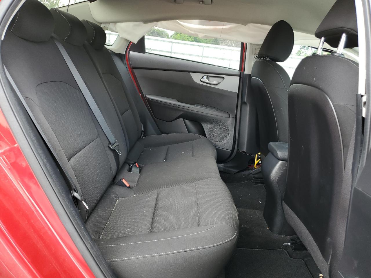 3KPF24AD2ME387547 2021 Kia Forte Fe