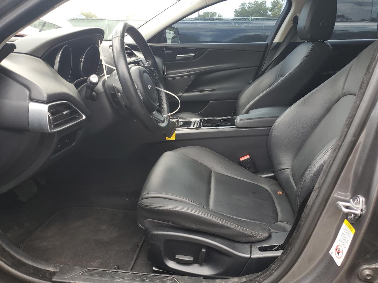 SAJAD4BG9HA969586 2017 Jaguar Xe Premium