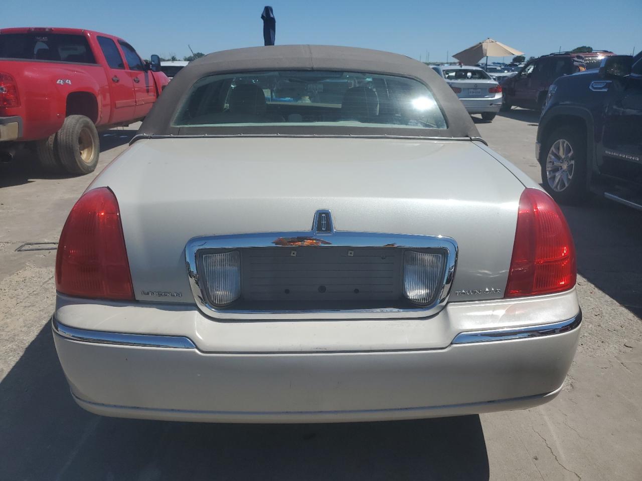 1LNHM81W66Y603730 2006 Lincoln Town Car Signature