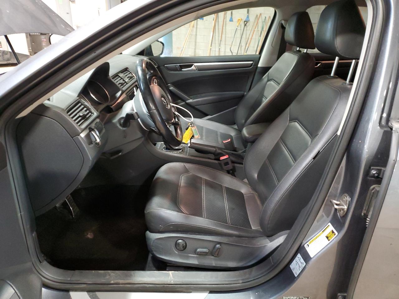 1VWAA7A31JC026400 2018 Volkswagen Passat S