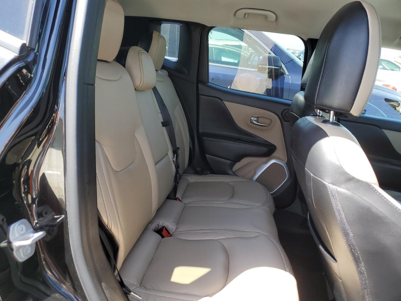 ZACCJABT7FPB44512 2015 Jeep Renegade Latitude